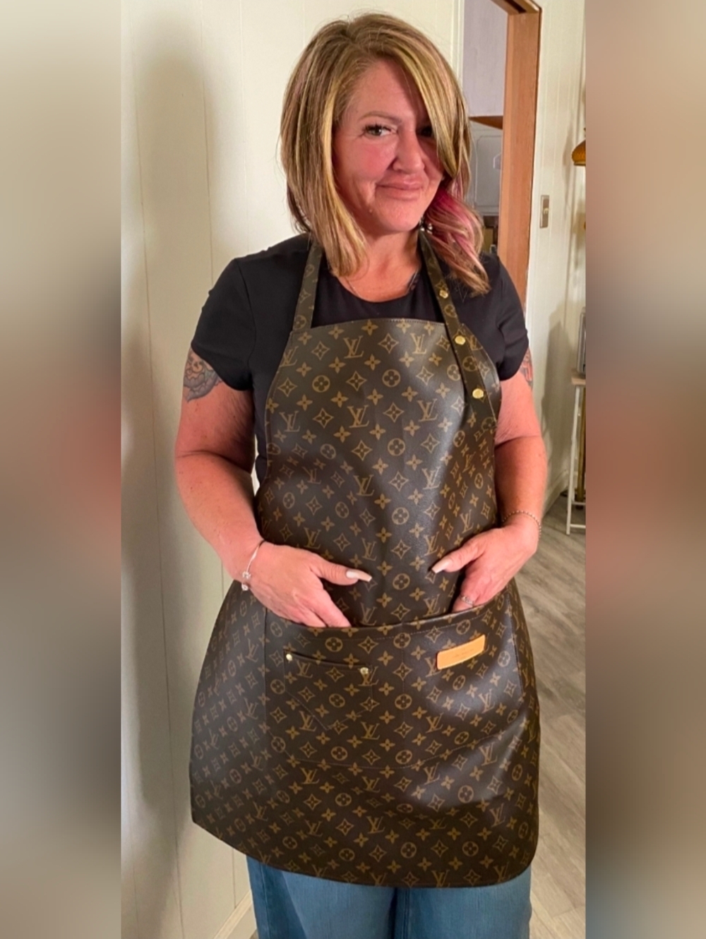 New Monogran Canvas Apron - Picture 12 of 12